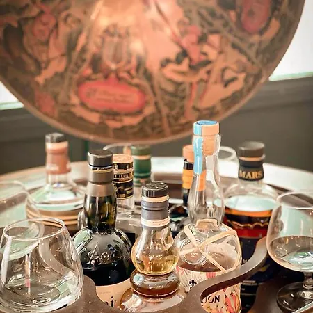 Vins De Dagne 4* Montlaur