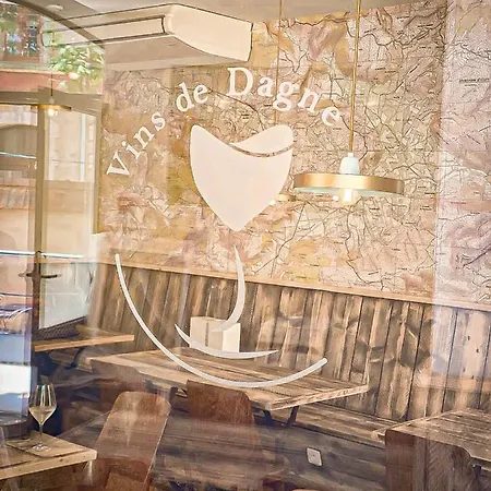 Vins De Dagne Montlaur (Aude)
